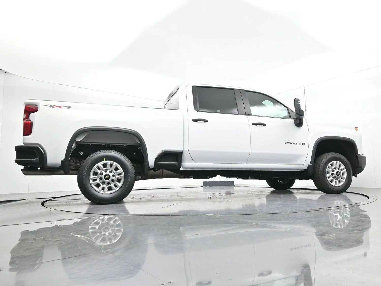 Used 2025 Summit White Chevrolet WT image 70