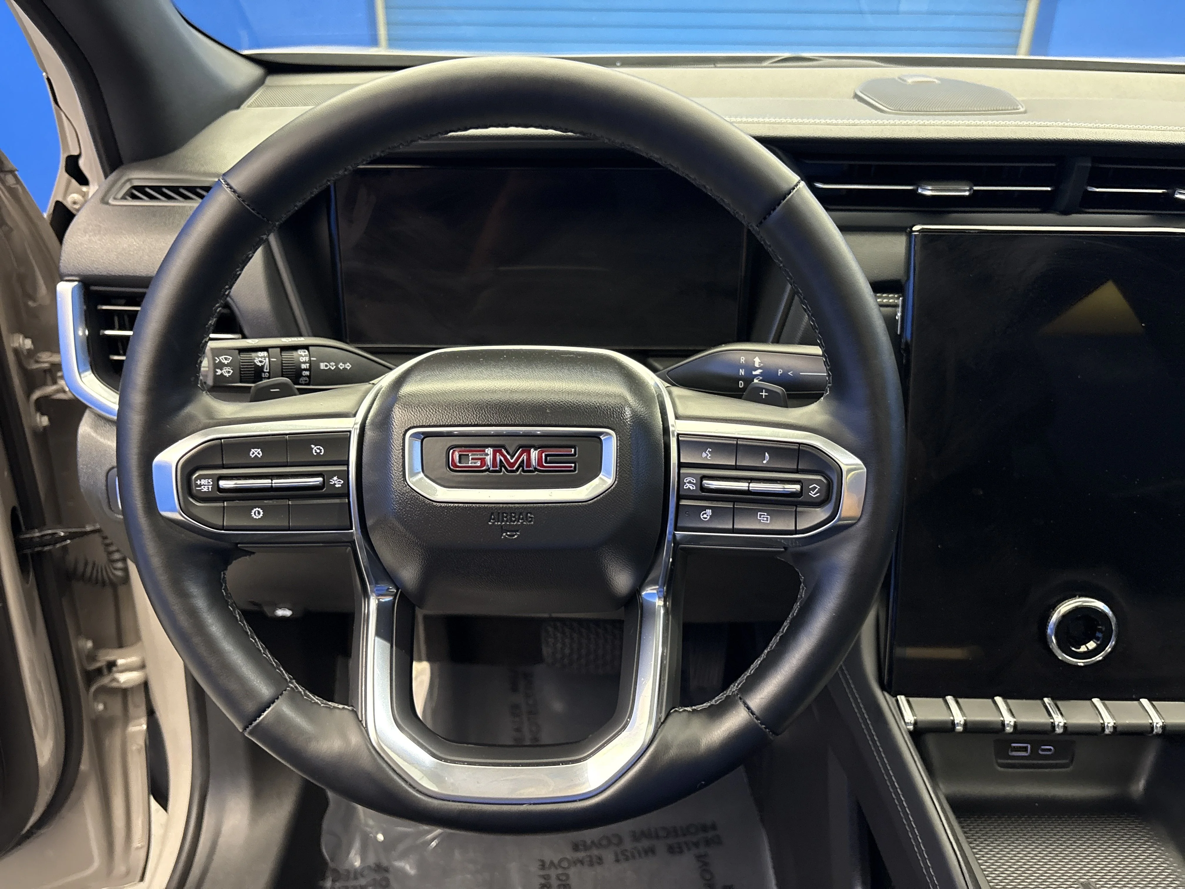 Used 2025 Riverstone Metallic GMC AWD Elevation image 14
