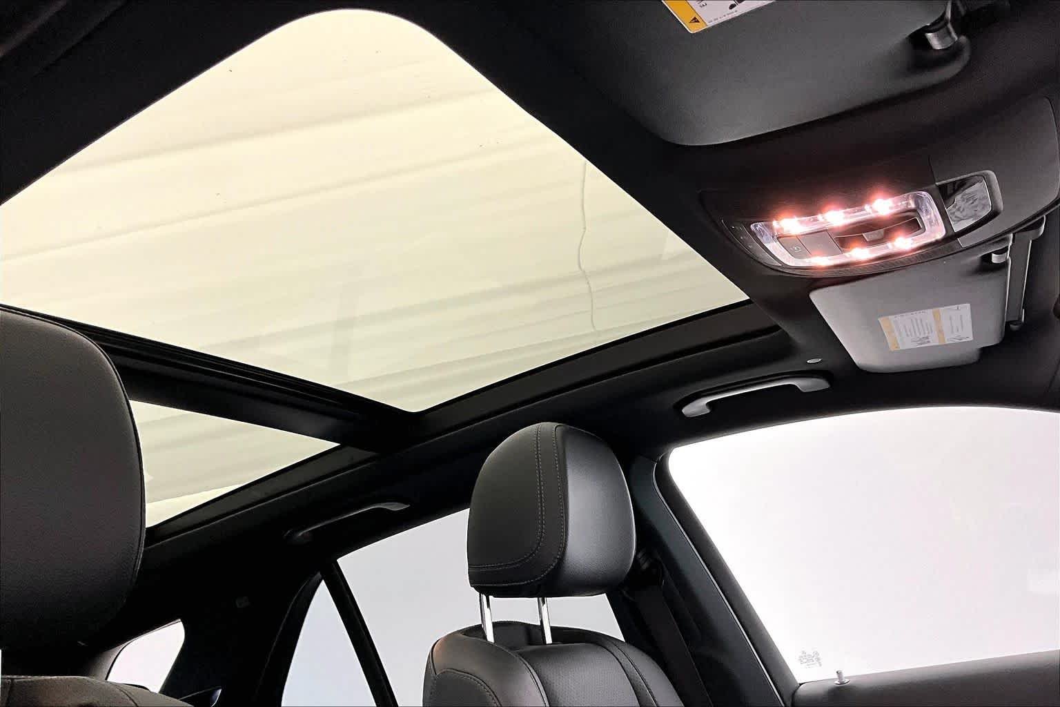 Used 2020 Polar White Mercedes-Benz GLE 350 image 22