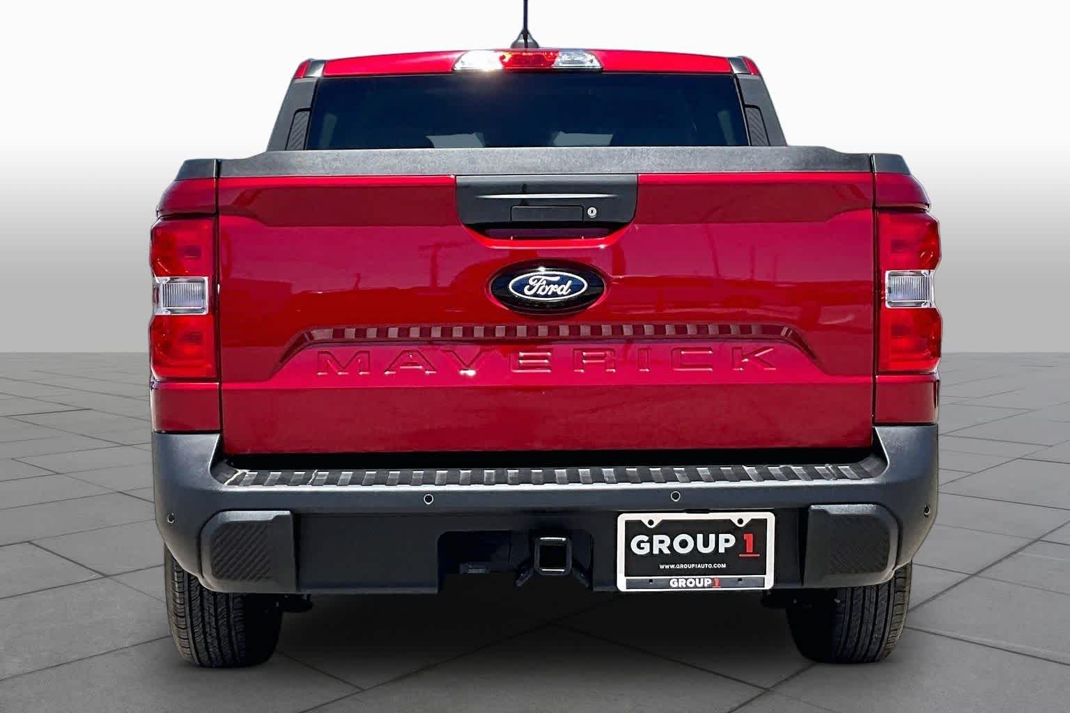Used 2025 Ruby Red Metallic Tinted Clearcoat Ford XLT image 5