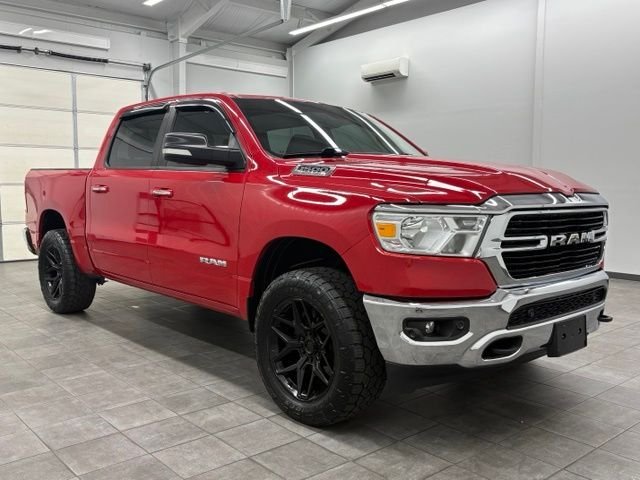 2019 RAM 1500 Big Horn/Lone Star 4x4 Crew Cab 5'7's photo