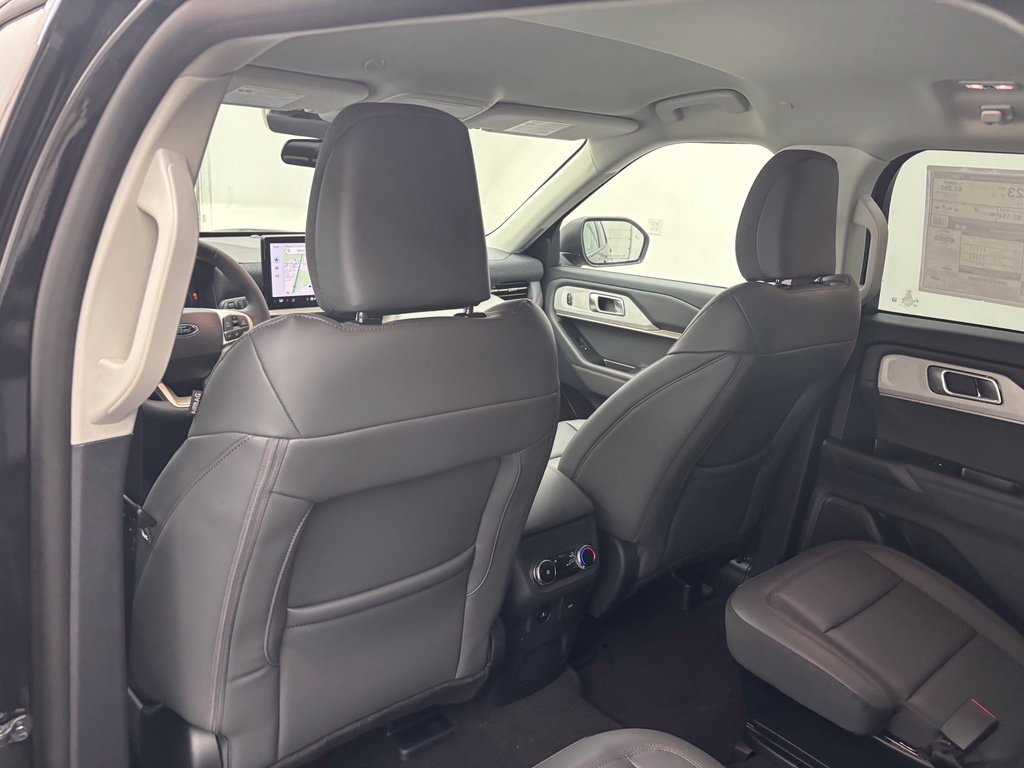 New 2026 Black Ford Active image 34