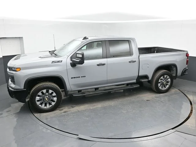 Used 2024 Gray Chevrolet Custom image 29