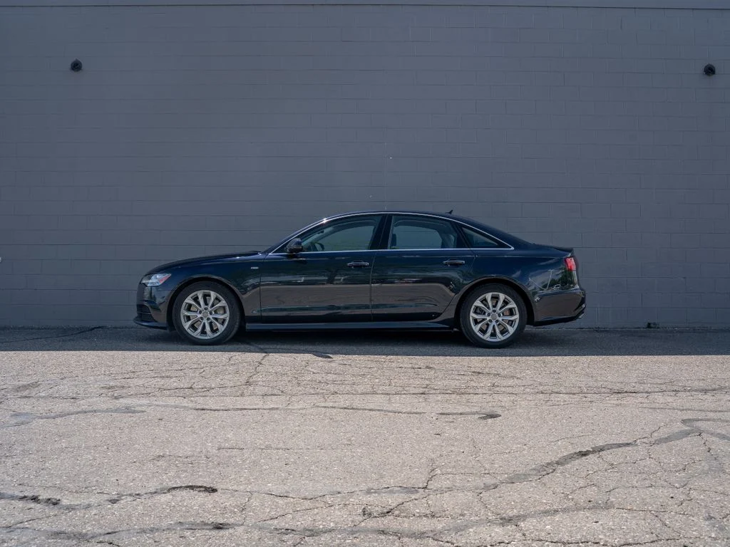 Used 2018 Blue Audi 2.0T Premium image 2