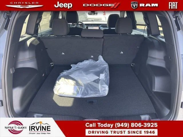 New 2026 Sting-Gray Clear-Coat Exterior Paint Jeep Laredo image 51