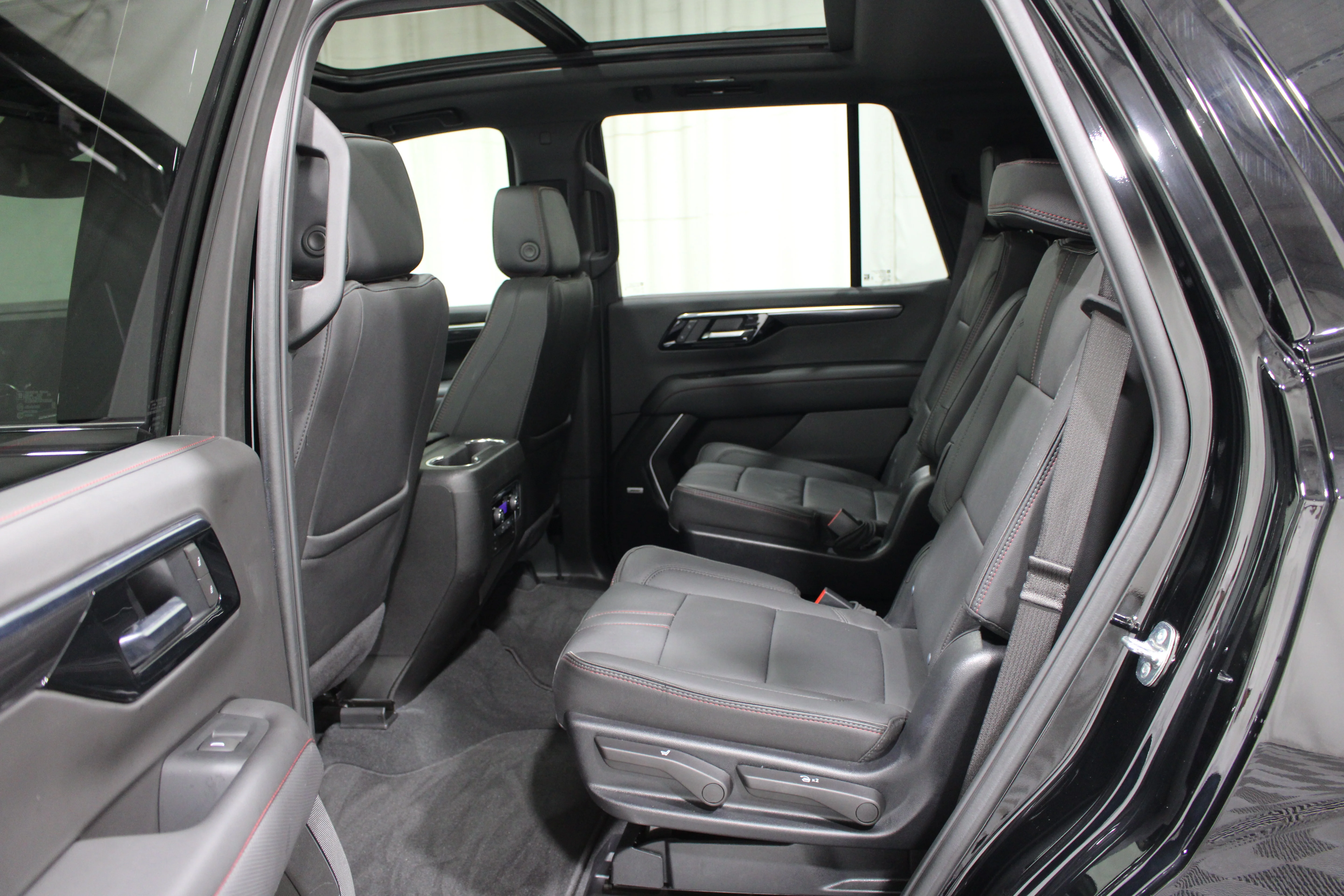 2025 Chevrolet Tahoe RST - Photo 17