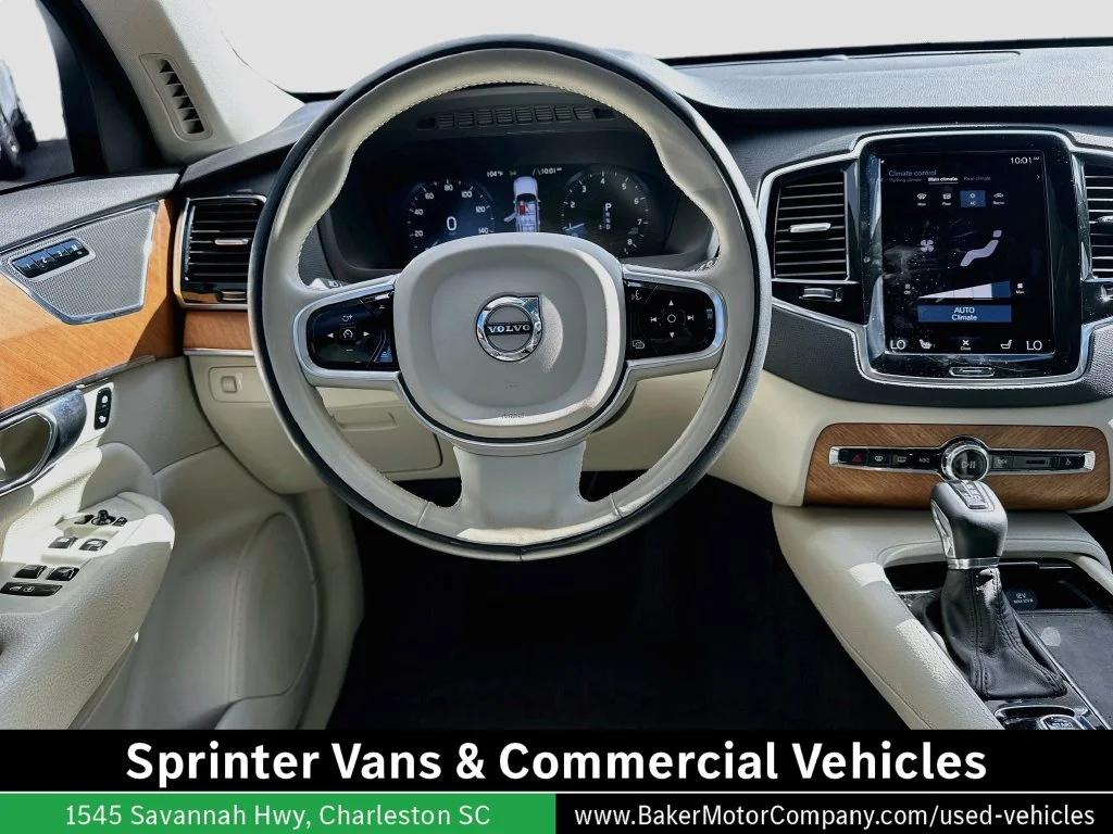 Used 2022 Crystal White Volvo T6 Momentum image 20