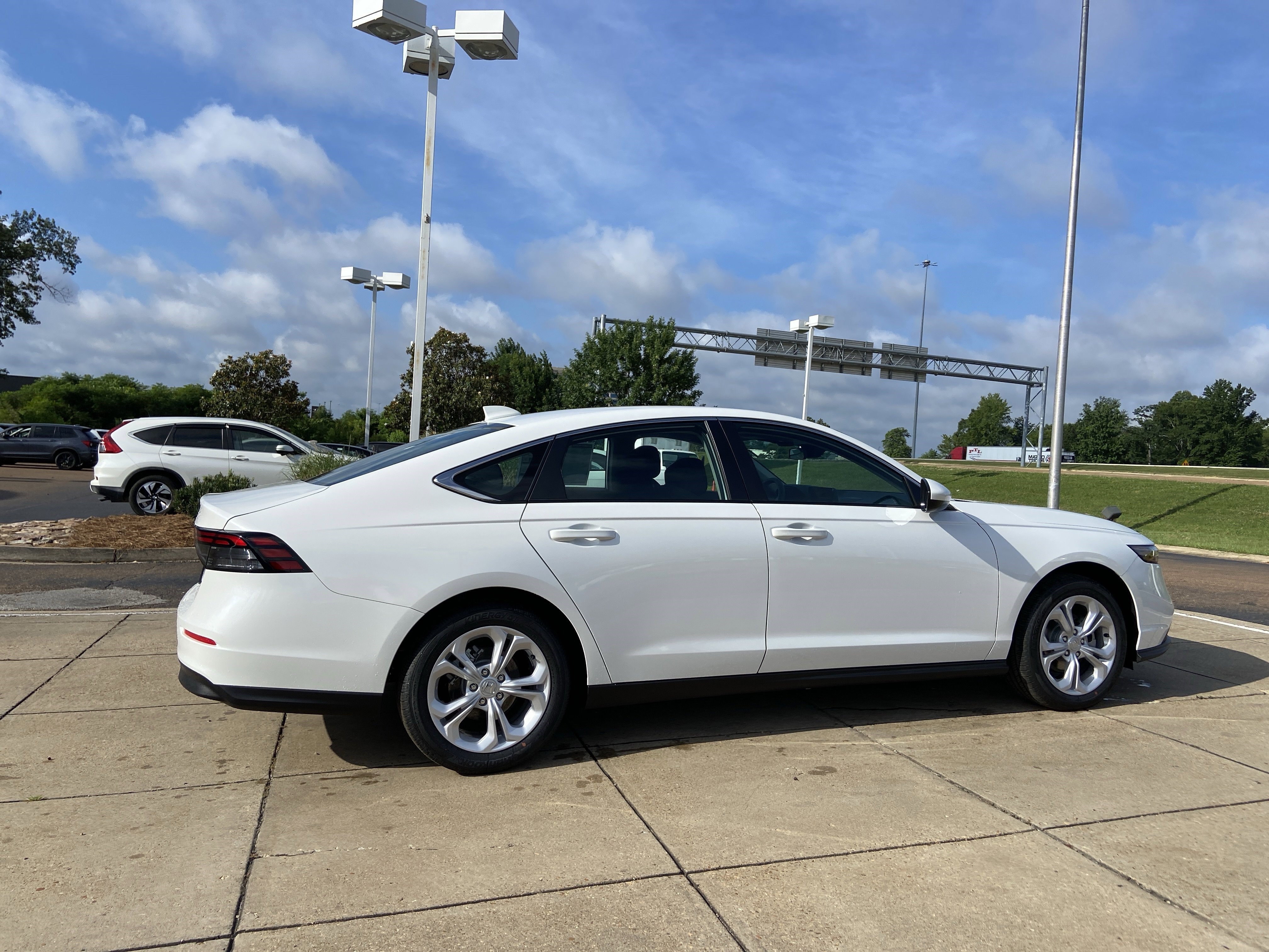 New 2026 Platinum White Pearl Honda LX image 11