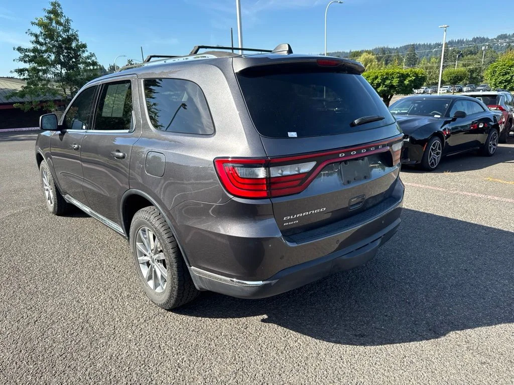 Used 2017  Dodge SXT image 7