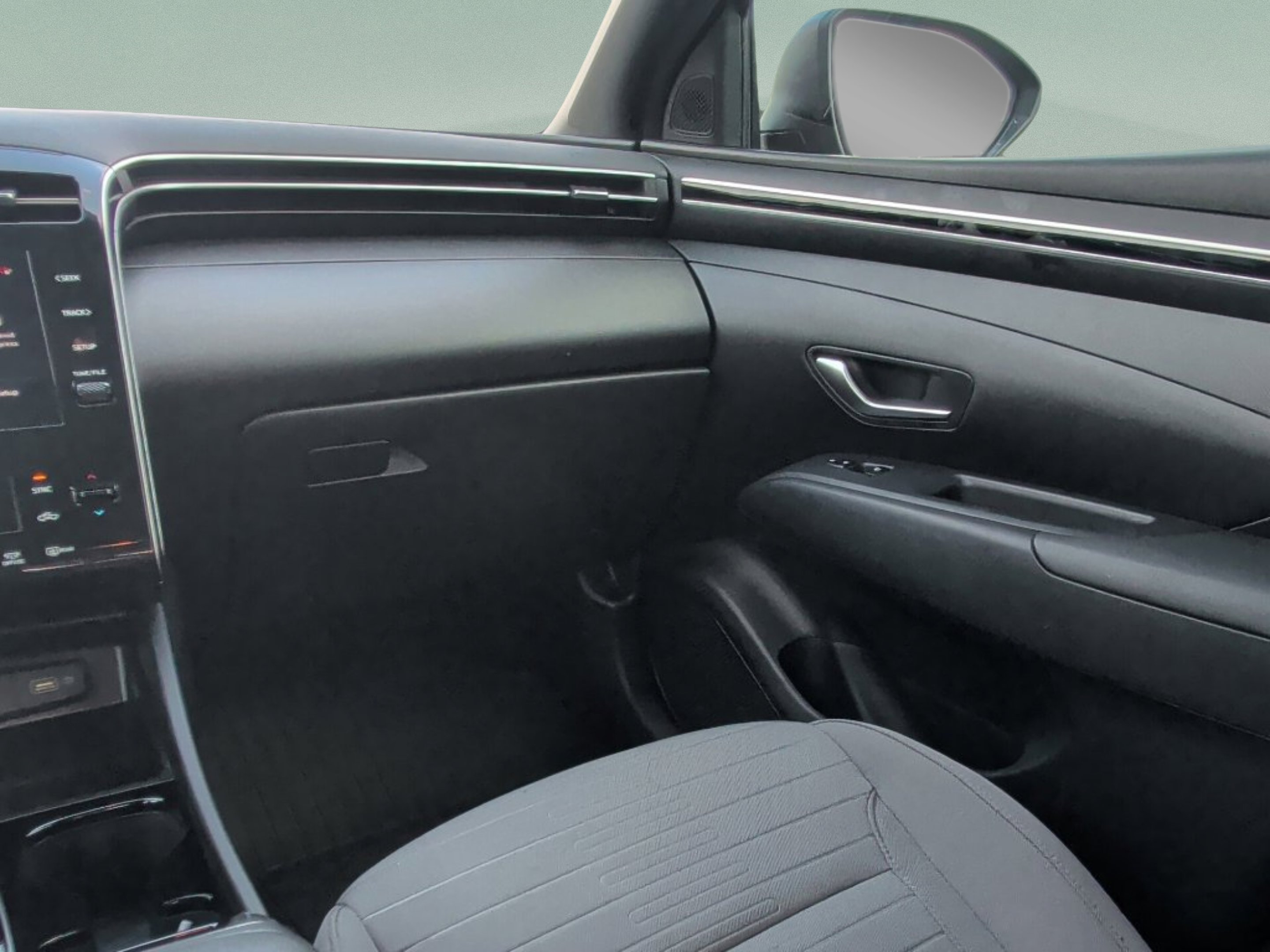Used 2024 Phantom Black Hyundai SEL image 35