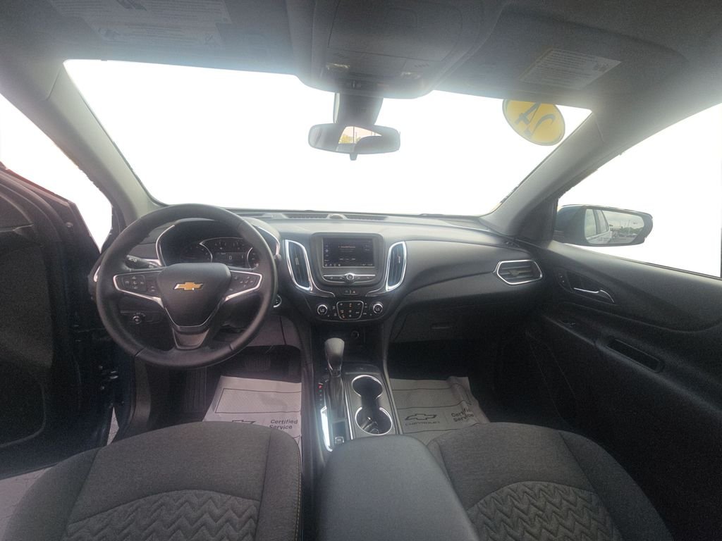 Used 2024 Lakeshore Blue Metallic Chevrolet LT image 9