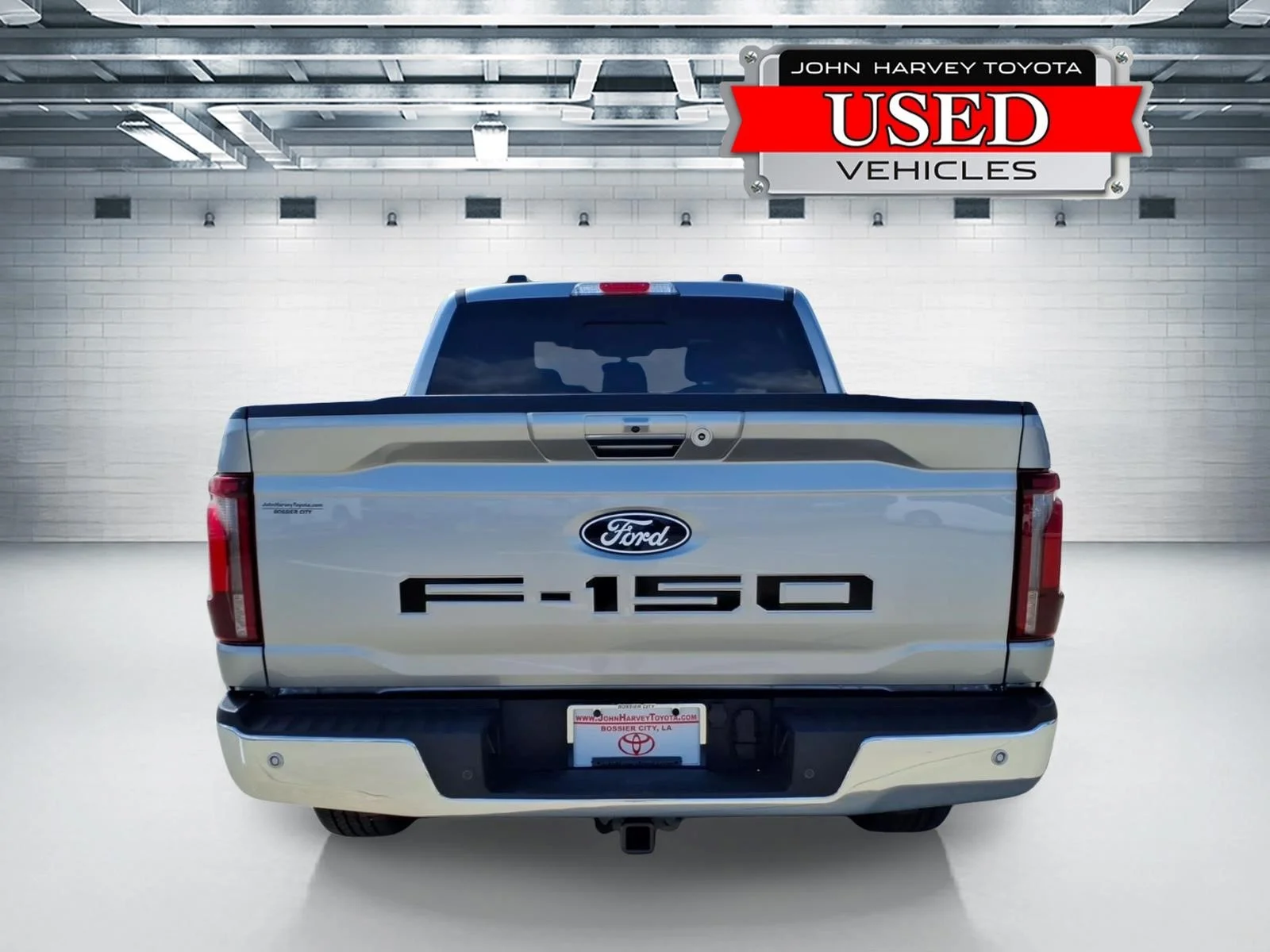 Used 2024 Iconic Silver Ford Lariat image 3
