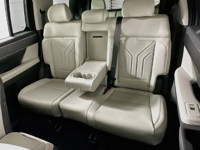 New 2027 Black Hyundai SEL image 11