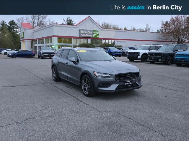 2021 Volvo V60 Cross Country T5 AWD Cross Country's photo