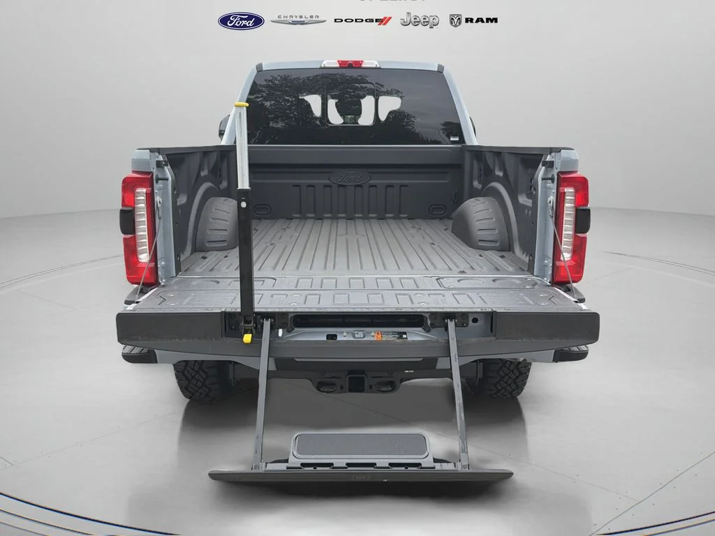 New 2026 Glacier Gray Metallic Tri-Coat Ford F-250® Lariat® image 45