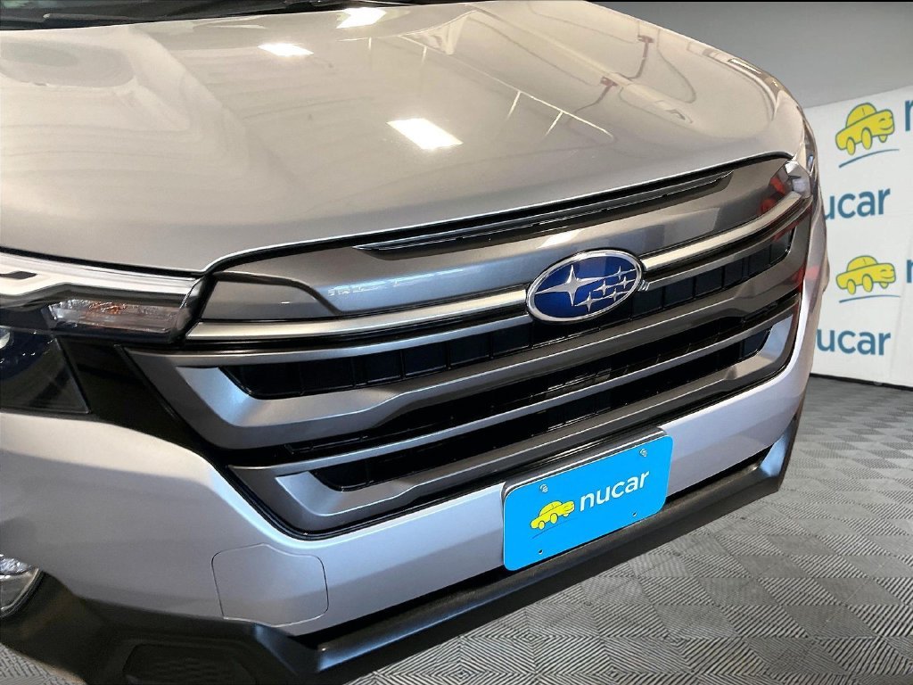 Used 2025 Ice Silver Metallic Subaru Premium image 32