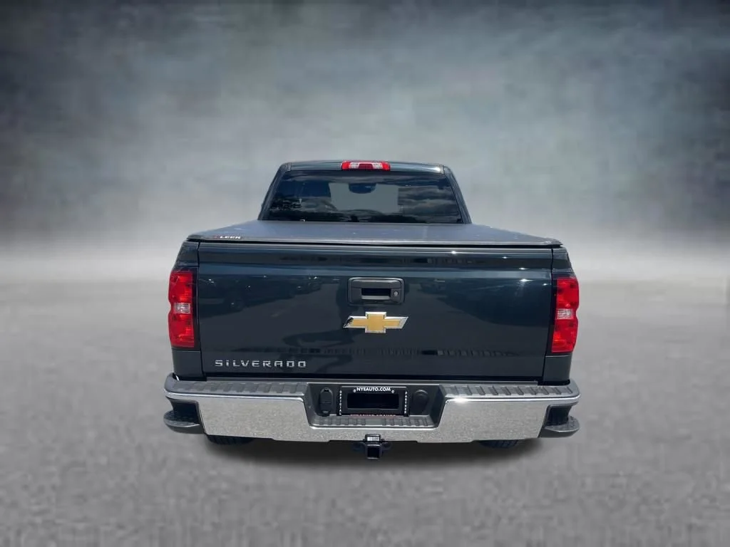Used 2018 GRAPHITE METALLIC Chevrolet LS image 4
