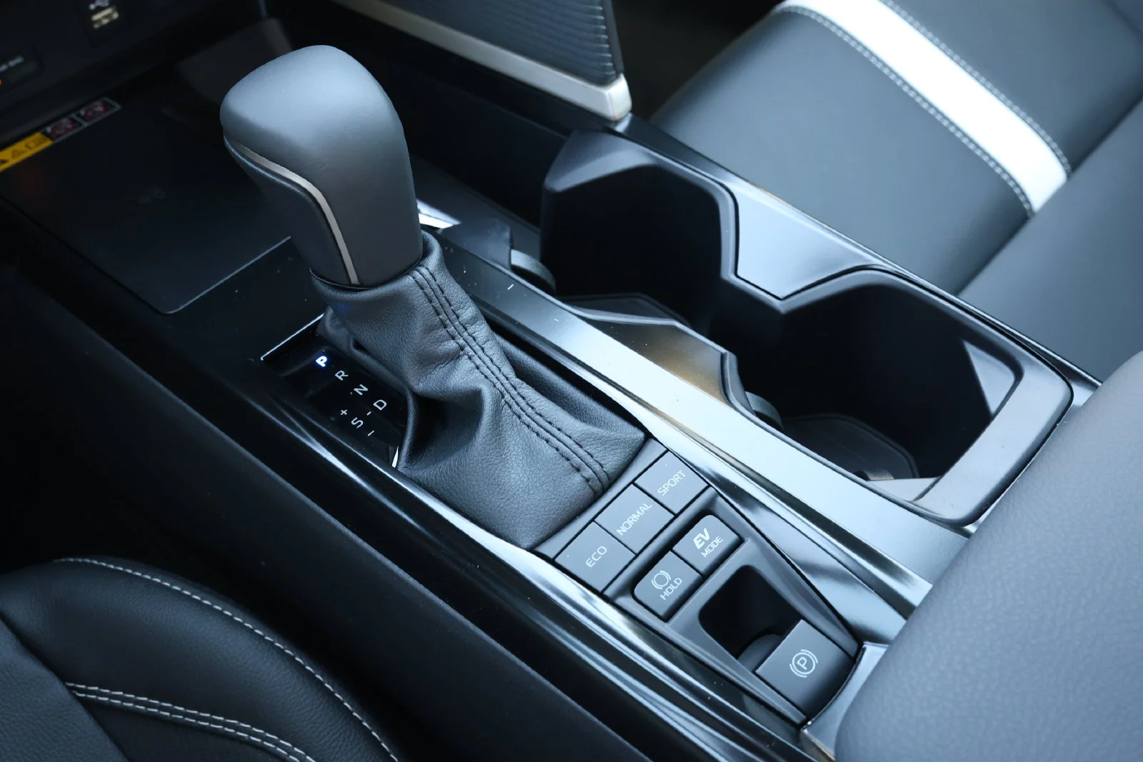 New 2026 Ice Cap Toyota SE image 21
