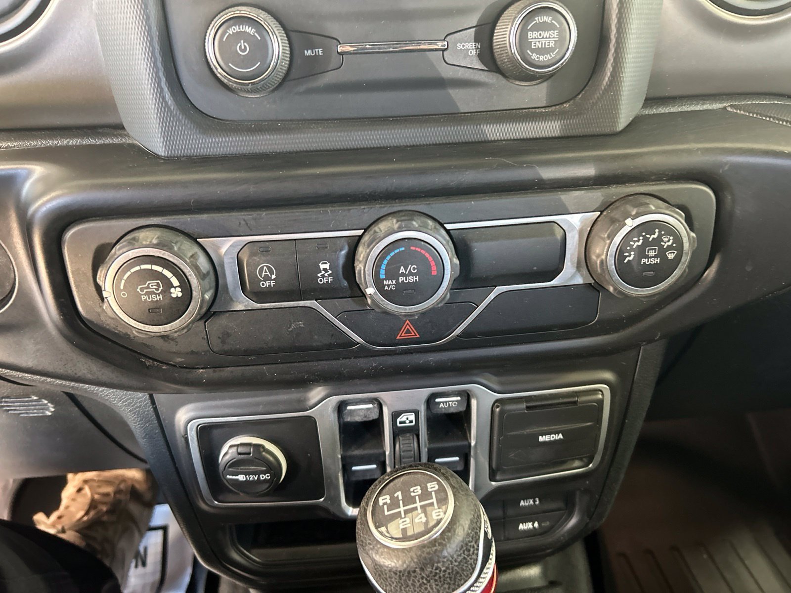 Used 2018 Black Jeep Unlimited Sport S image 28