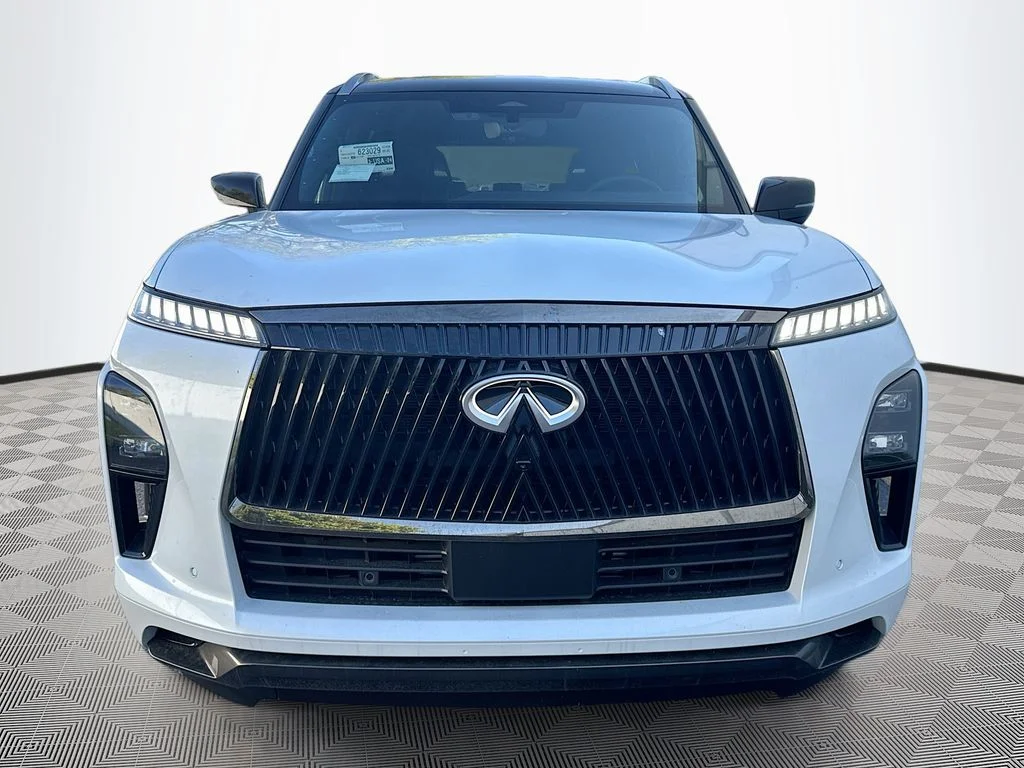 New 2026 2T RADIANT WHIT INFINITI Autograph 4WD image 2