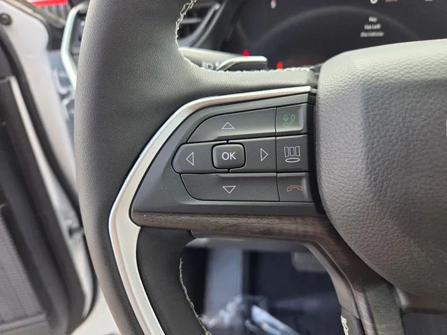 New 2026 Bright White Clear-Coat Exterior Paint Jeep Altitude image 27