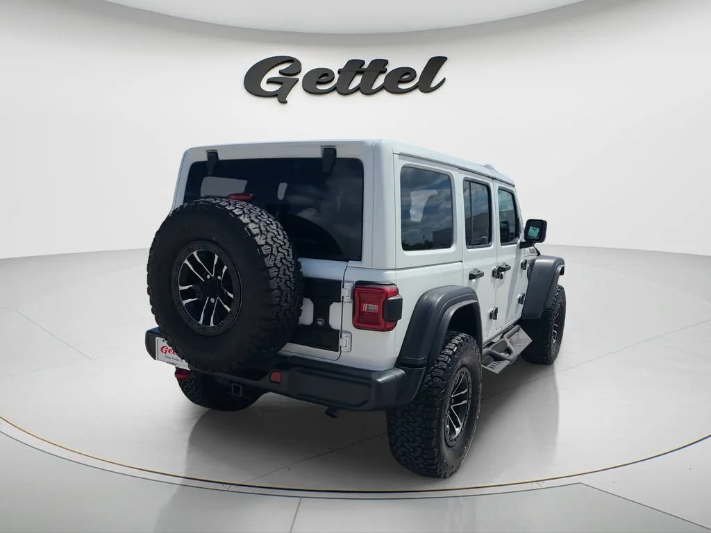 Used 2025 White Jeep 4-Door Rubicon 4x4 image 5