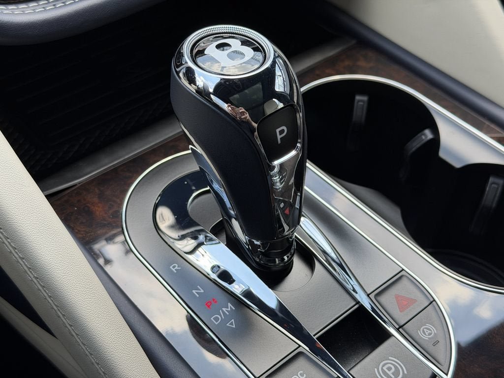 Used 2023 Glacier White Bentley Azure image 29