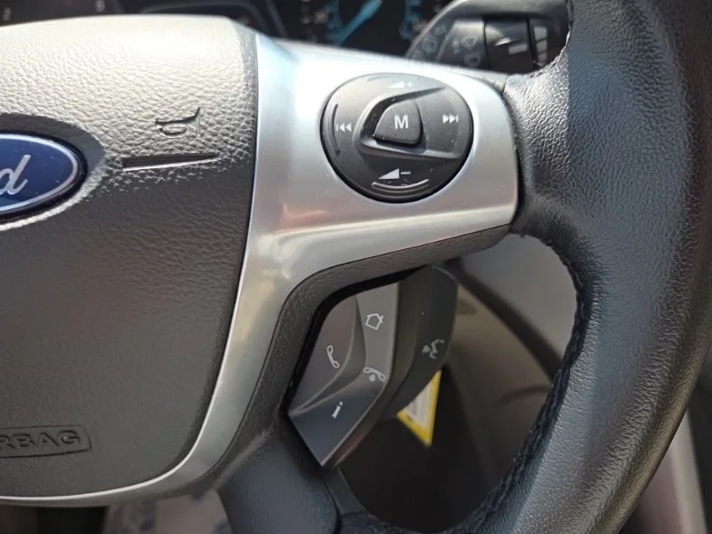 Used 2014 Red Ford SE image 30