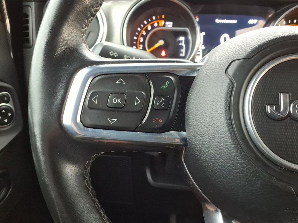 Certified Used 2020 Black Jeep Overland image 18