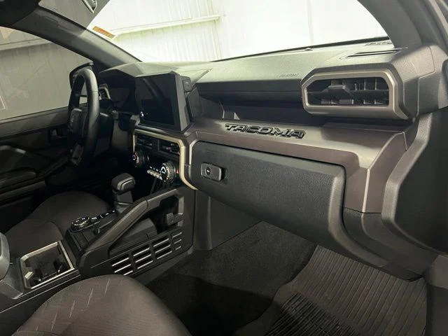 Used 2025 BLACK Toyota  image 16
