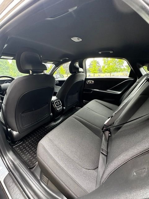 2025 Hyundai IONIQ 6 SE - Photo 15