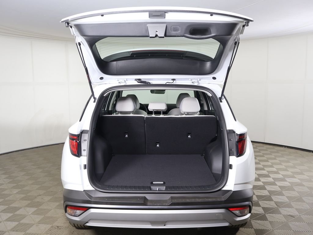 2026 Hyundai Tucson SE - Photo 13