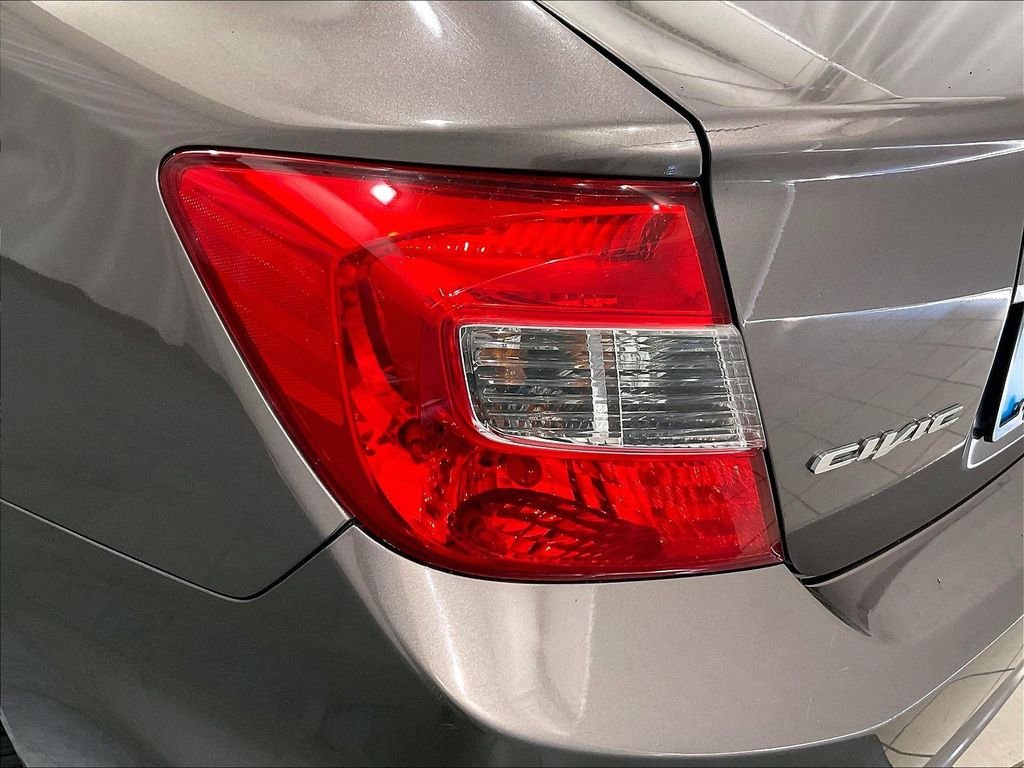 Used 2012 Urban Titanium Metallic Honda LX image 30