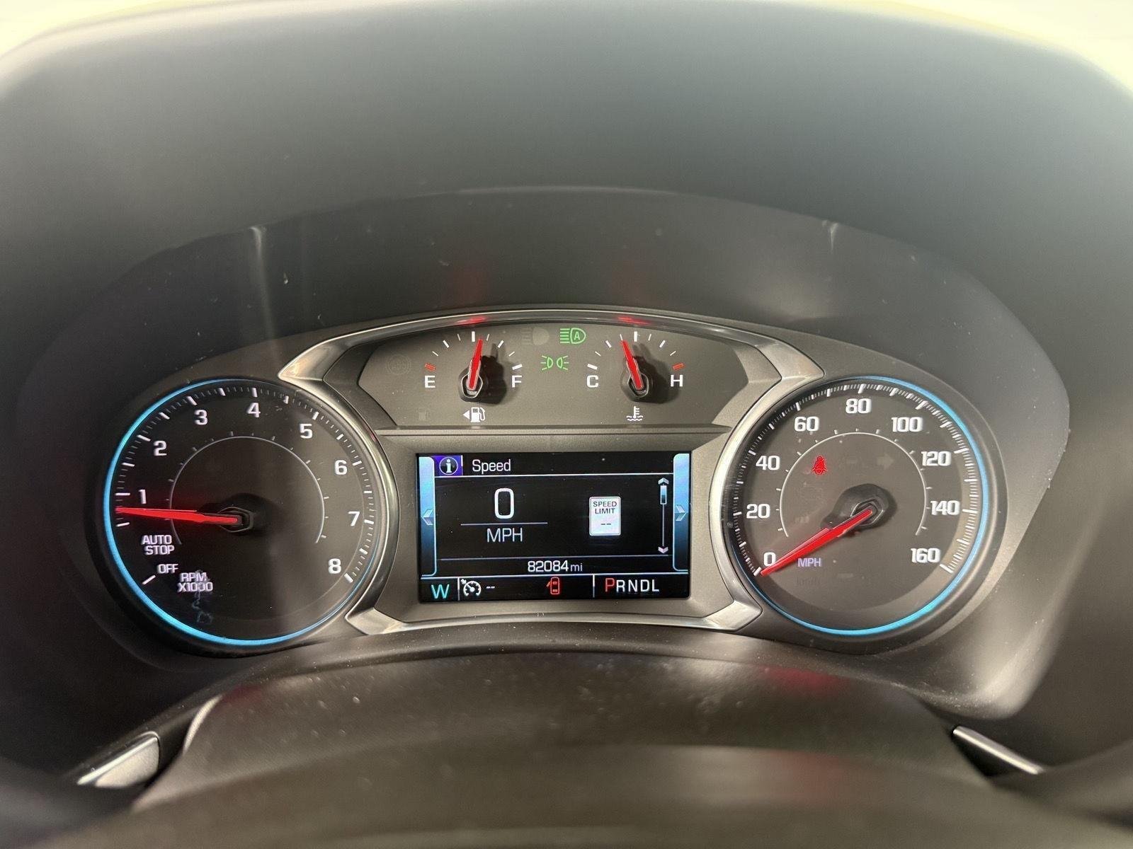 Used 2018 Iridescent Pearl Tricoat Chevrolet Premier image 5