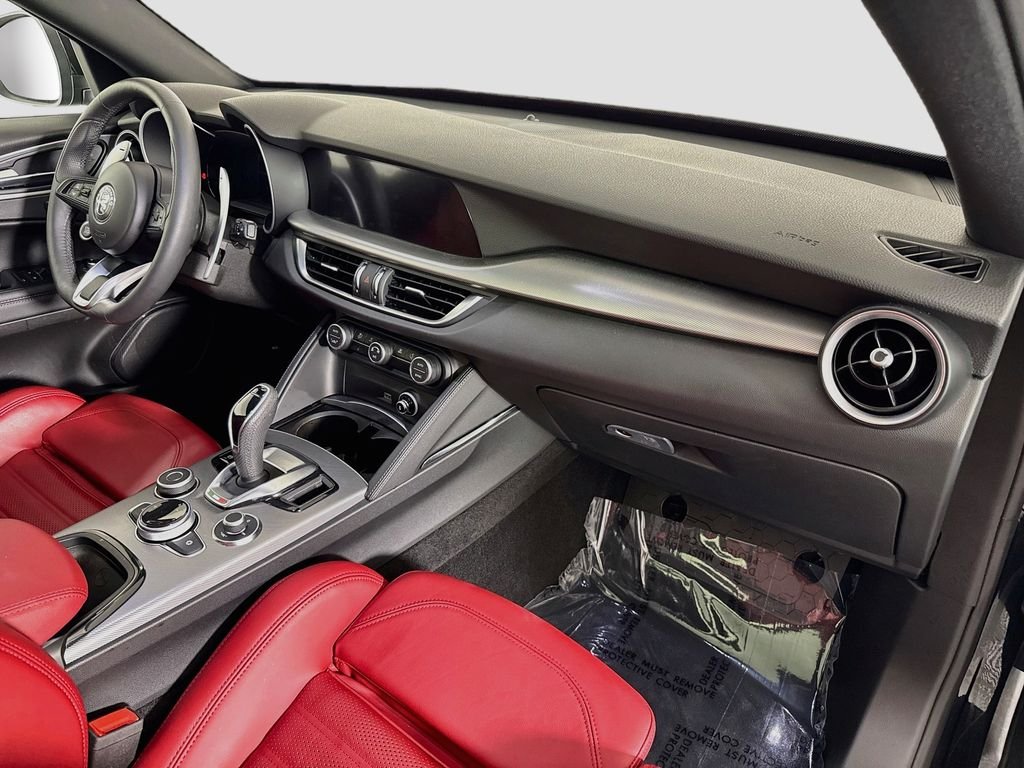 Used 2025 Black Alfa Romeo Veloce image 29