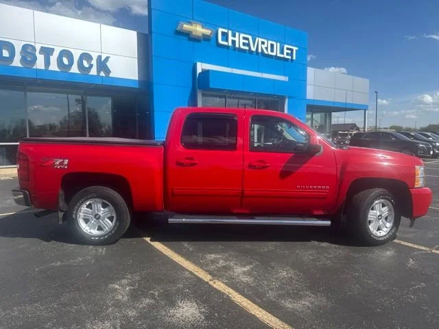 Used 2013 Chevrolet Silverado 1500 LT with VIN 3GCPKSE75DG366922 for sale in Woodstock, IL