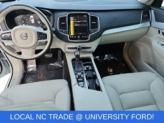 Used 2017 White Volvo T6 Momentum image 9