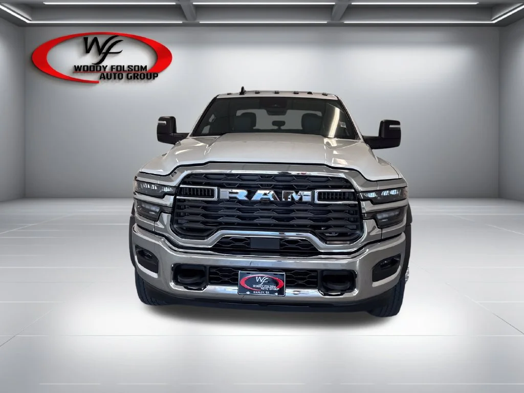New 2026 Bright White Clear-Coat Exterior Paint RAM Tradesman image 2
