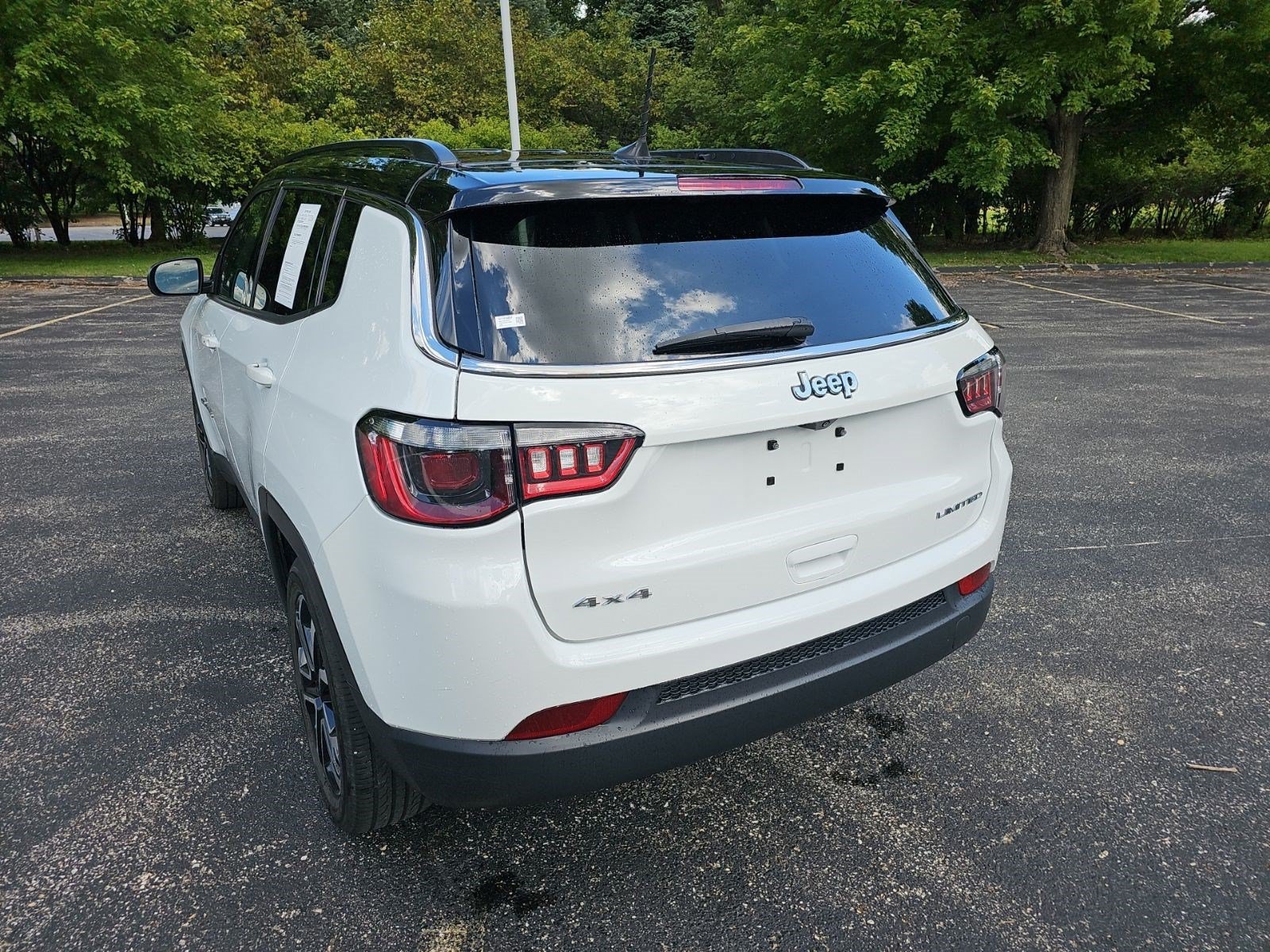 Used 2022 Bright White Clearcoat Jeep Limited image 3