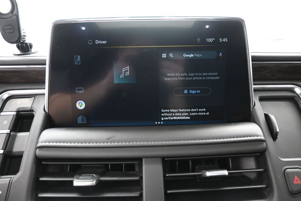 Used 2022 White Chevrolet Z71 image 27
