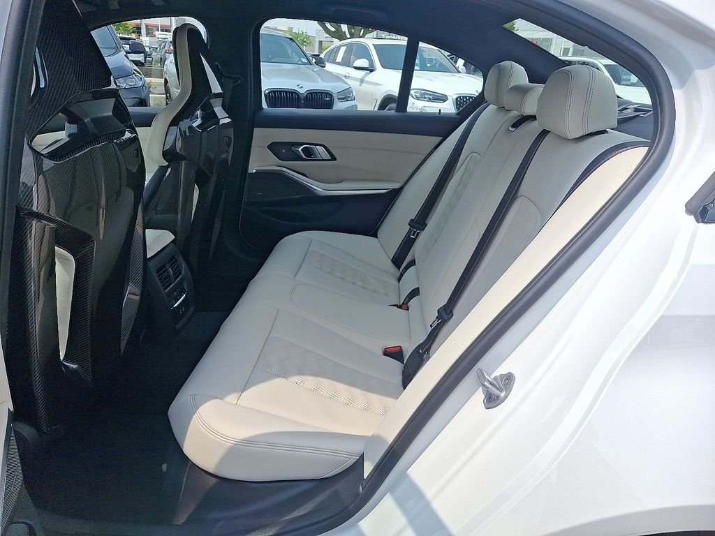 New 2027 Alpine White BMW Base image 5