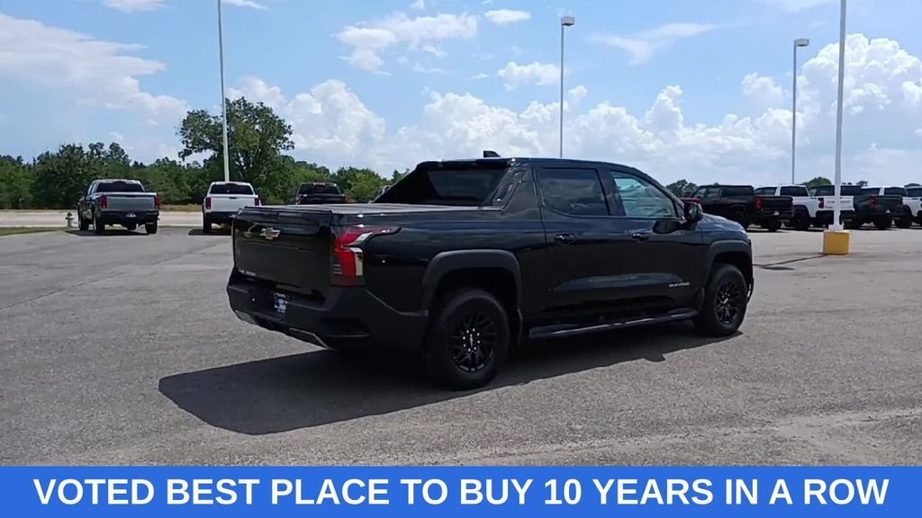 2026 Chevrolet Silverado EV LT - Photo 8