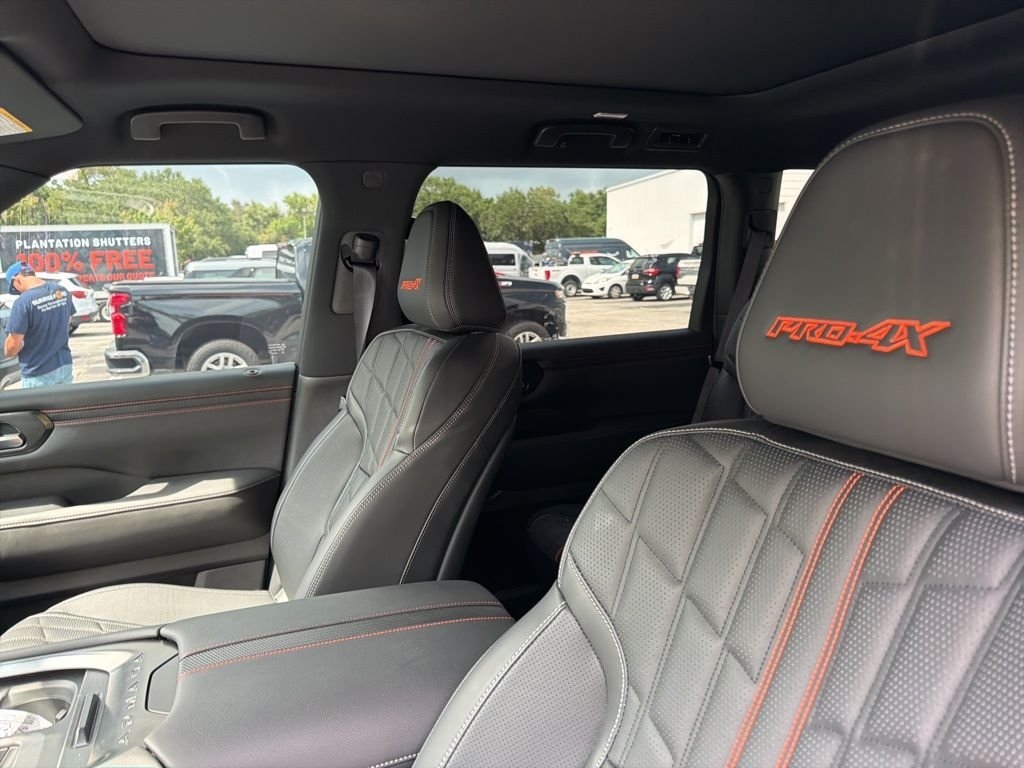 2025 Nissan Armada PRO-4X - Photo 10
