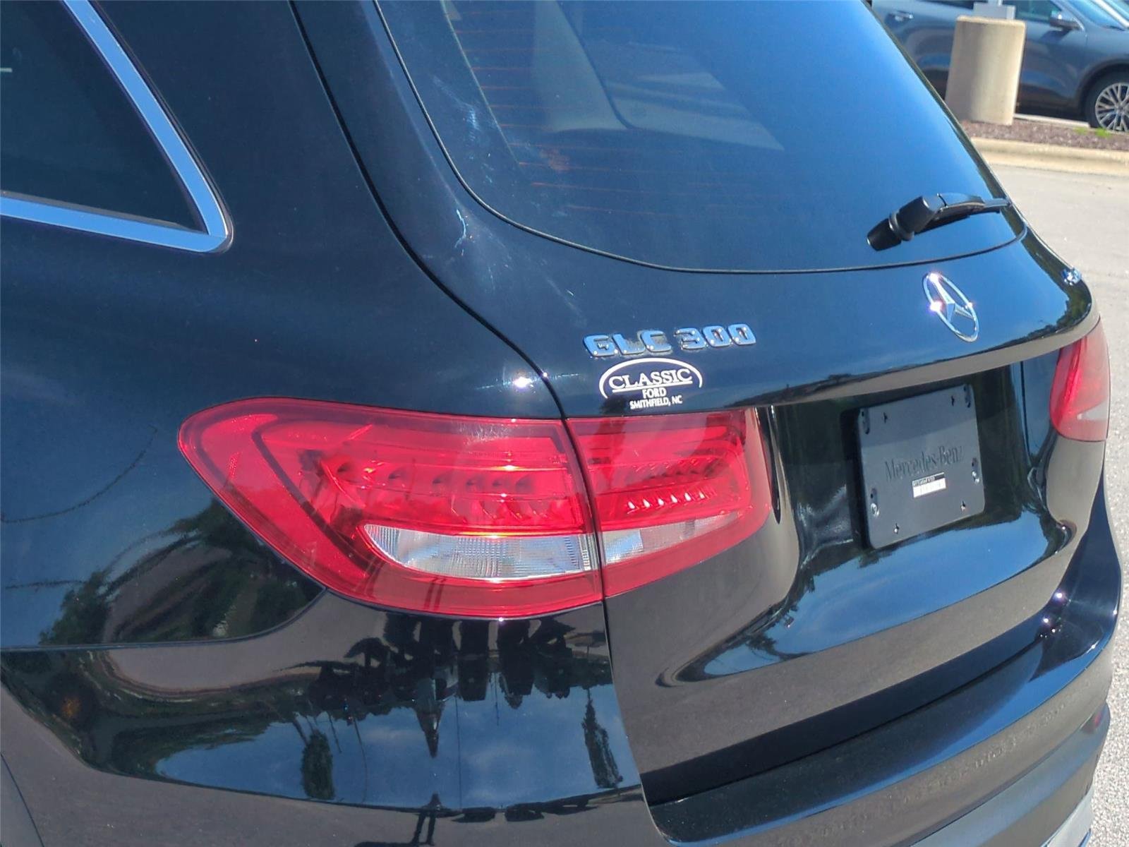 Used 2017 Black Mercedes-Benz GLC 300 image 12