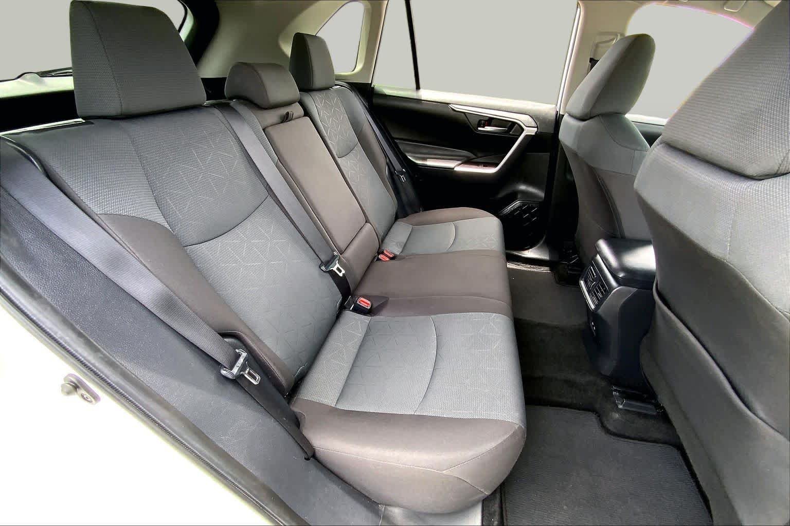 Used 2025 Ice Cap Toyota XLE image 19