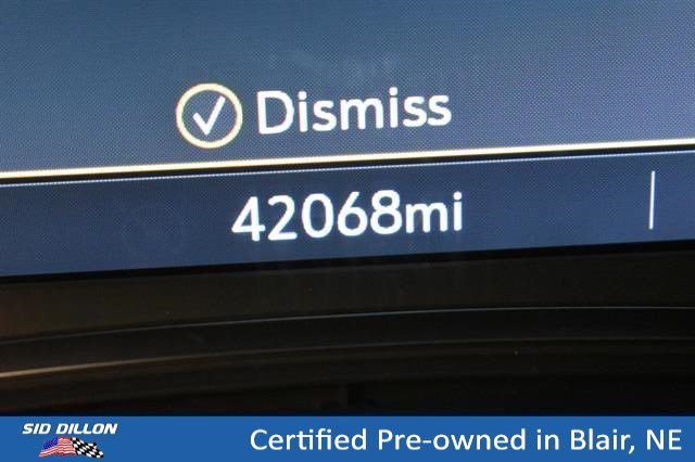 Used 2023 Summit White Chevrolet LT Cloth image 15