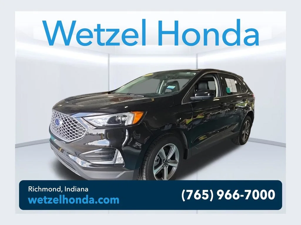 Used 2024 Black Ford SEL image 1
