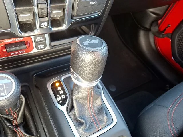 Used 2022 Red Jeep Unlimited Rubicon image 14