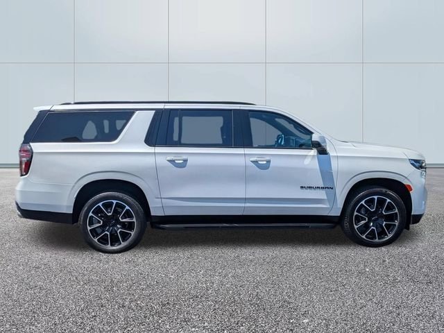 Used 2023 Pearl Chevrolet RST image 5