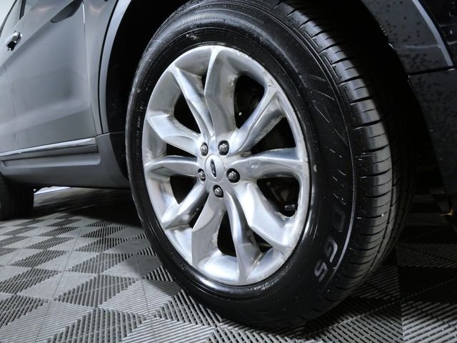Used 2013 Black Ford XLT image 2